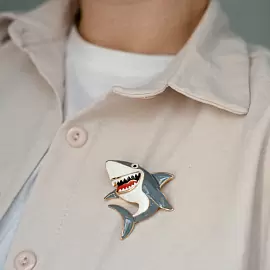 Брошь 3-2940-Y ювелирный сплав Акула_1